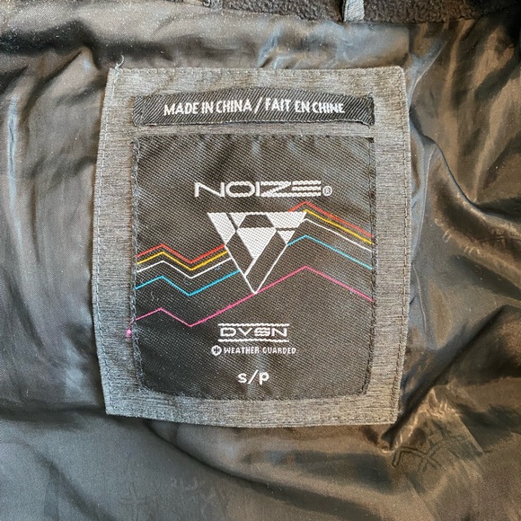 Noize DVSN puffer from Aritzia - Picture 5 of 6